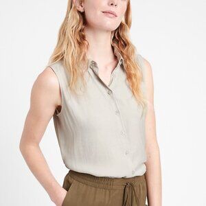 Banana Republic Cropped Sleeveless Shirt S